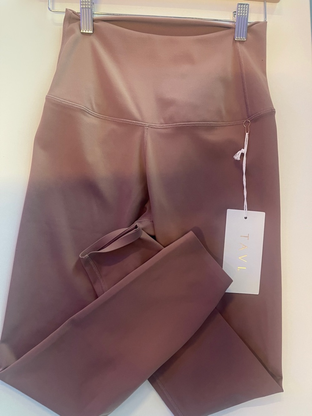 NWT Tavi Active High-Waist 7/8 Tight in Rose small